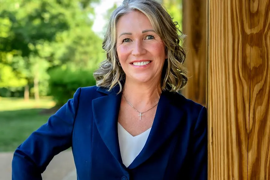 Tina Gregory, Owner & Agent