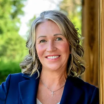 Tina Gregory